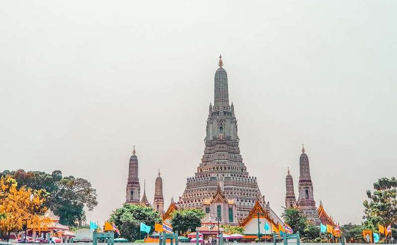 Enchanting Wat Arun: Bangkok's Riverside Temple